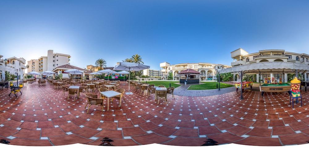 Hotel Puente Real Торремолинос Экстерьер фото