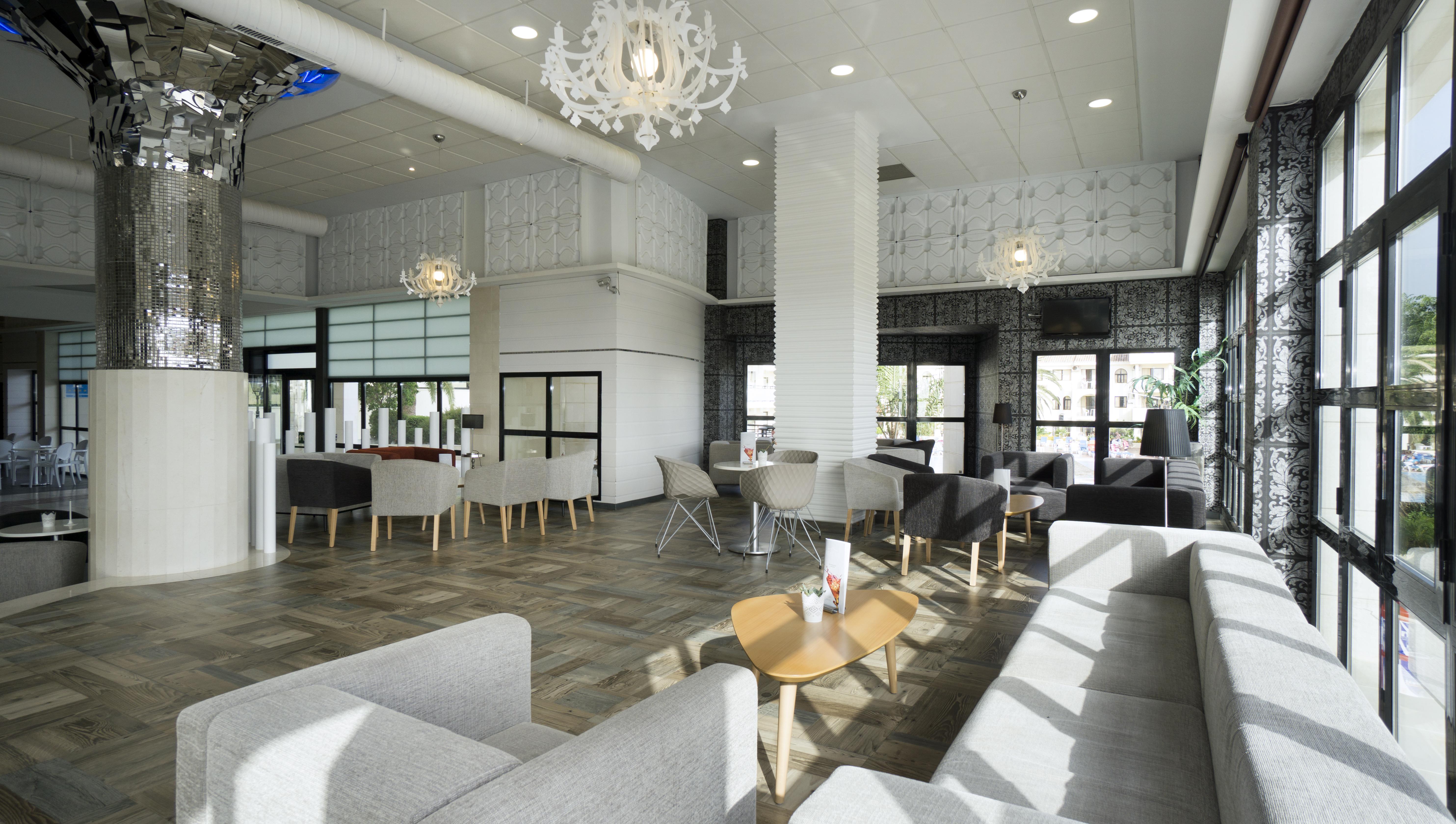 Hotel Puente Real Торремолинос Экстерьер фото